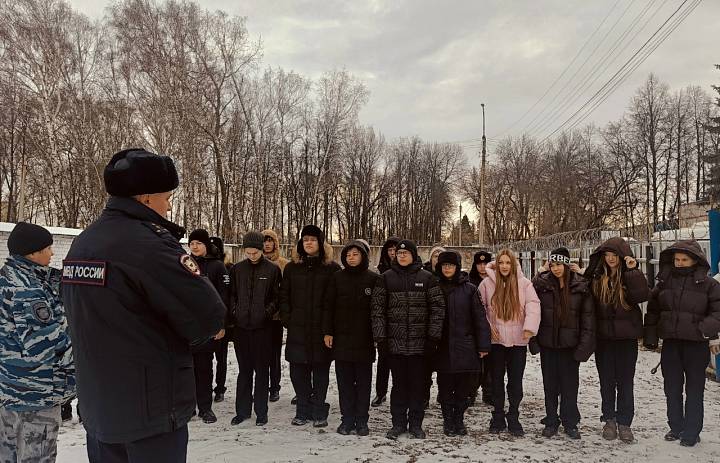 ЭКСКУРСИЯ: ЗАЩИТНИКИ ПОРЯДКА