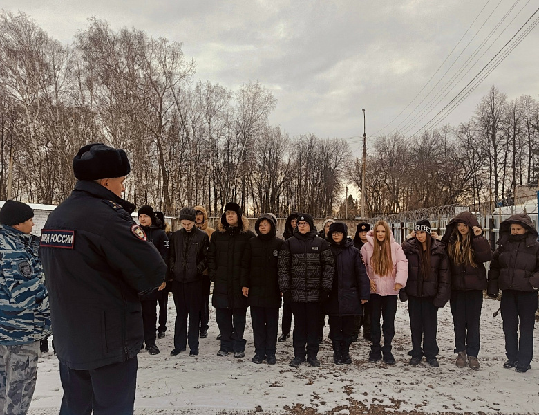 ЭКСКУРСИЯ: ЗАЩИТНИКИ ПОРЯДКА