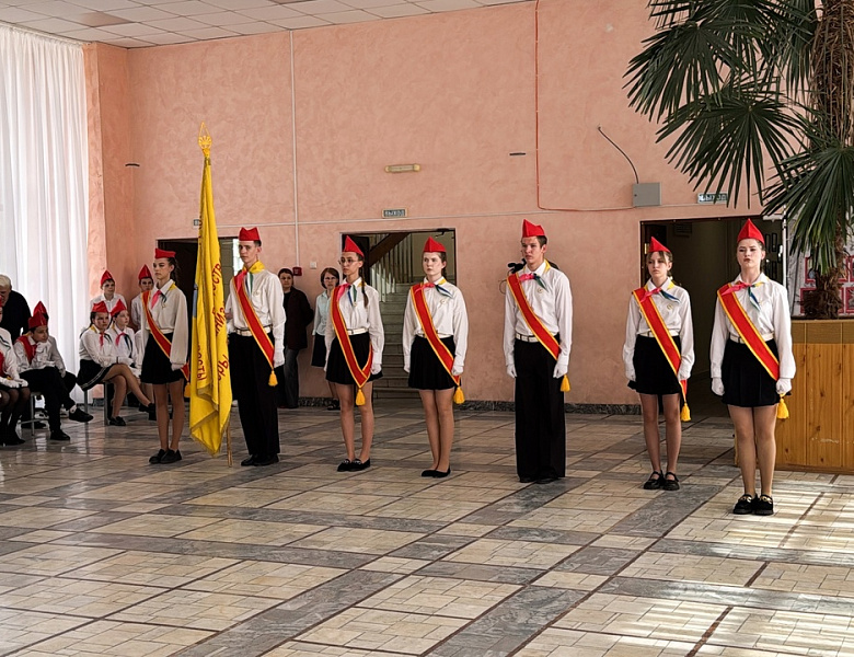 РАВНЕНИЕ НА ЗНАМЯ