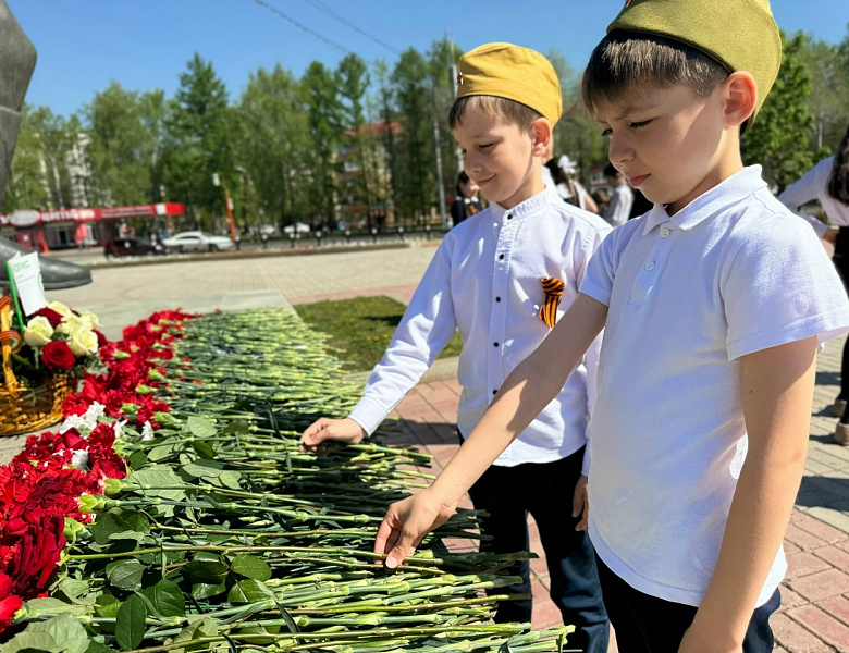 ПУСТЬ ВЕЧНОЙ БУДЕТ ПАМЯТЬ О ГЕРОЯХ…