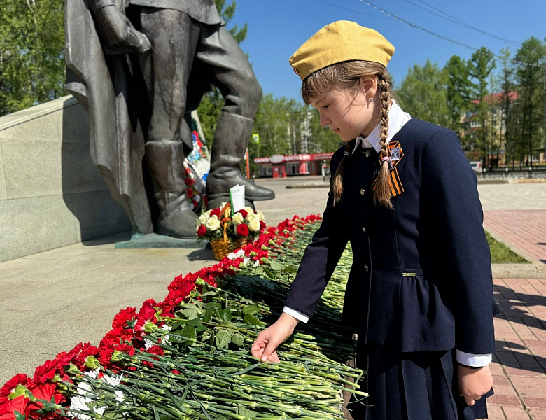 ПУСТЬ ВЕЧНОЙ БУДЕТ ПАМЯТЬ О ГЕРОЯХ…