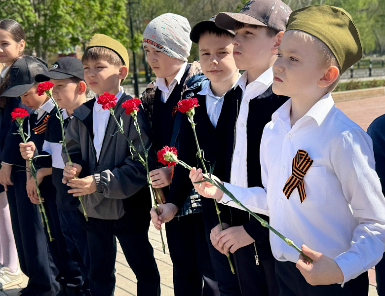 ПУСТЬ ВЕЧНОЙ БУДЕТ ПАМЯТЬ О ГЕРОЯХ…