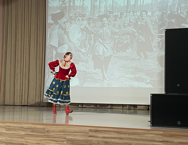 ПРАЗДНИЧНЫЙ КОНЦЕРТ КО ДНЮ ПОБЕДЫ 