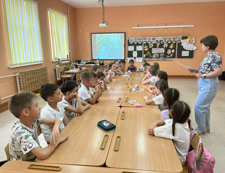 КАЛЕЙДОСКОП ЛЕТНИХ ПРИКЛЮЧЕНИЙ