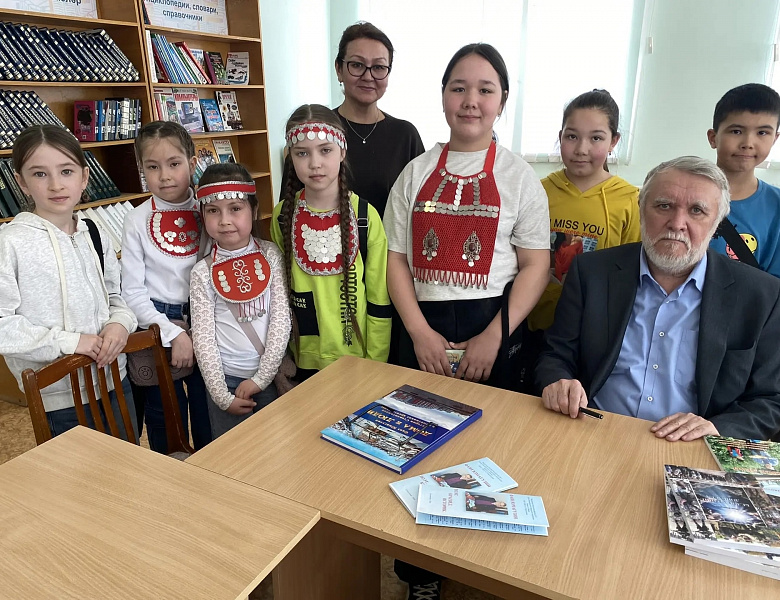  Акция посвящённая детской и юношеской книге