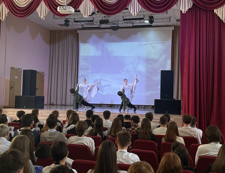 ПРАЗДНИЧНЫЙ КОНЦЕРТ КО ДНЮ ПОБЕДЫ 