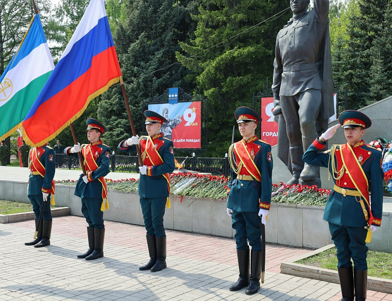 ТОРЖЕСТВЕННОЕ ВРУЧЕНИЕ ПАСПОРТА 