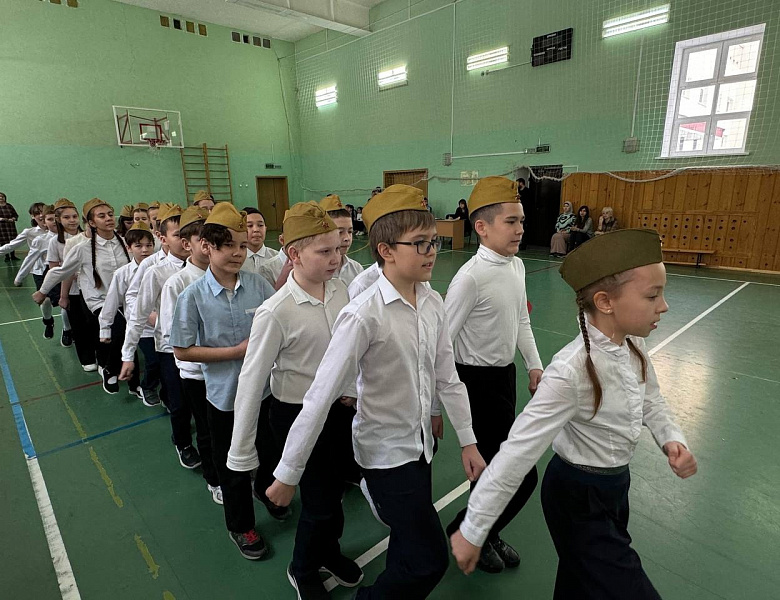 СМОТР СТРОЯ, ПЕСНИ И РЕЧЕВКИ